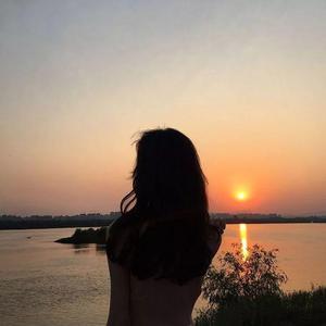 极品美女自慰小穴
